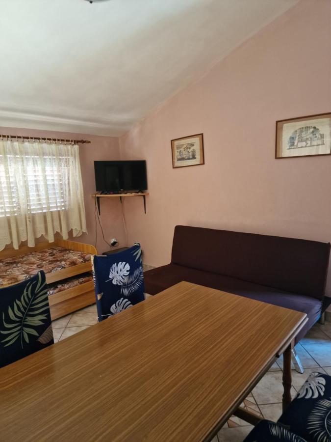 Apartmani Vesna فير المظهر الخارجي الصورة